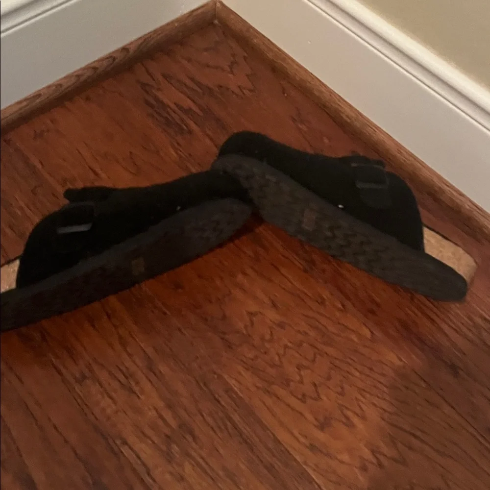 Cushionaire Black Clogs - Picture 5 of 5
